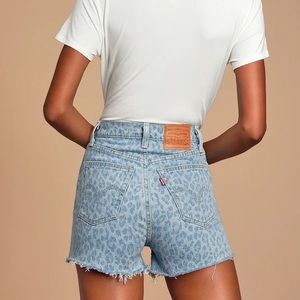 Levi’s Ribcage Cheetah Print Shorts